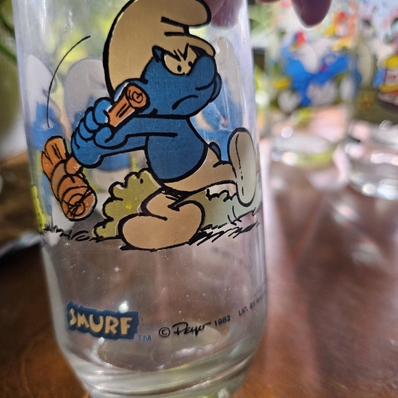 Vintage Peyo 1982 Smurfs "Brainy" collectors glass - Picture 3 of 4